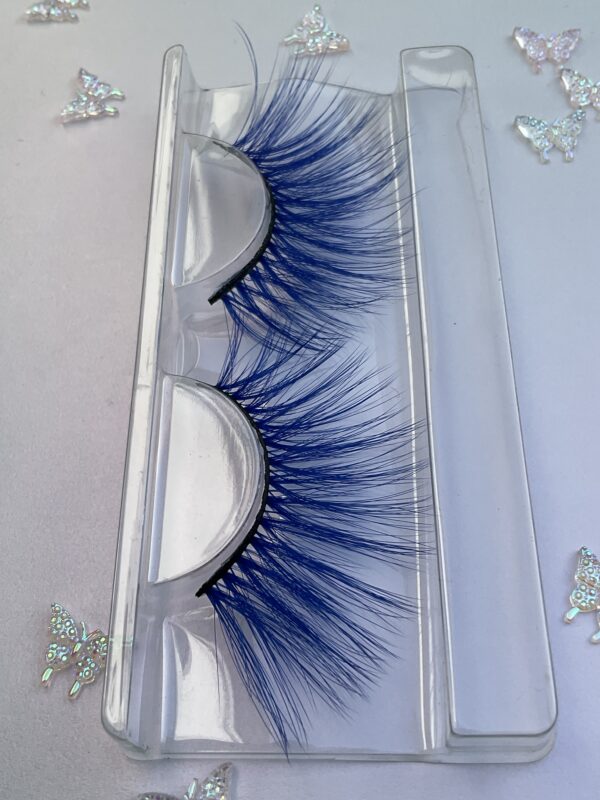 Elizabeth Royal Blue Jumbo False Lashes 25mm - Image 4