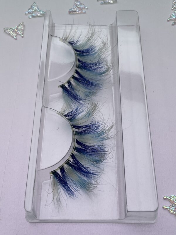 Sonia Blue and Off White Jumbo False Lashes Eyelashes 25mm - Image 5