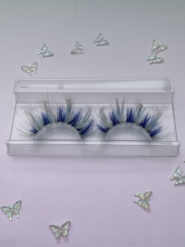 Sonia Blue and Off White Jumbo False Lashes Eyelashes 25mm - Image 4