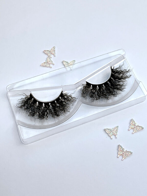 Millie Black Super Crimped False Lashes 15-20mm