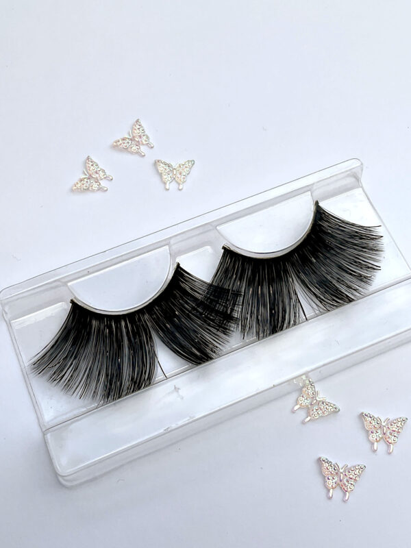 Sissel Black Long False Lashes Eyelashes with Black Tinsel