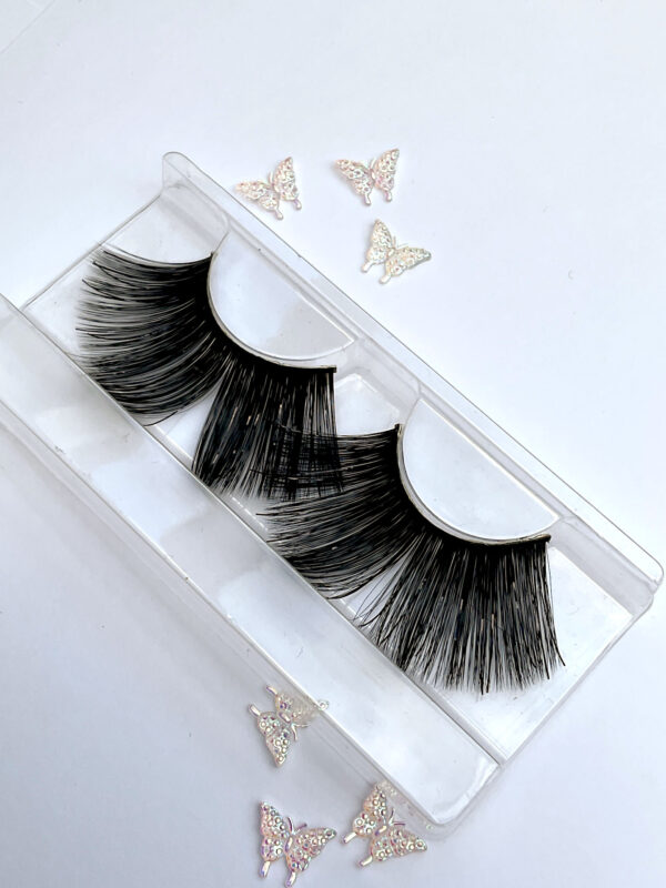 Sissel Black Long False Lashes Eyelashes with Black Tinsel - Image 2