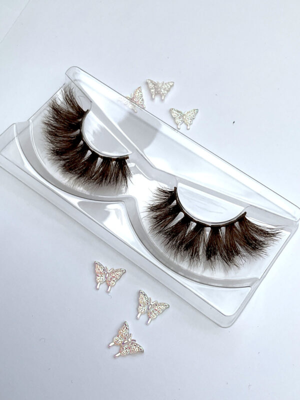 Turin Chocolate Brown False Lashes - Image 2