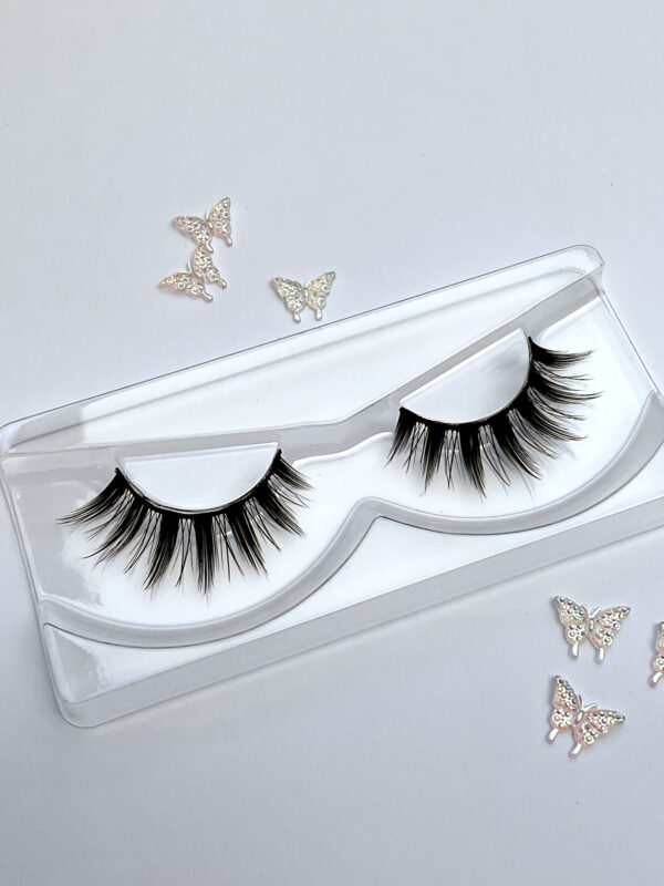 Willow Black False Lashes Eyelashes