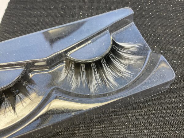 Willow Black False Lashes Eyelashes - Image 7