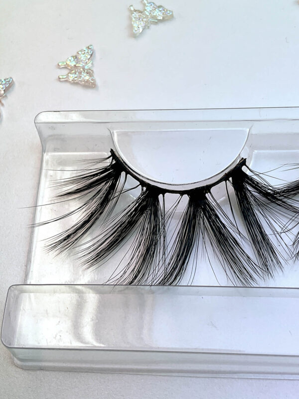 Divine Black Spiky False Lashes 20-25mm - Image 3