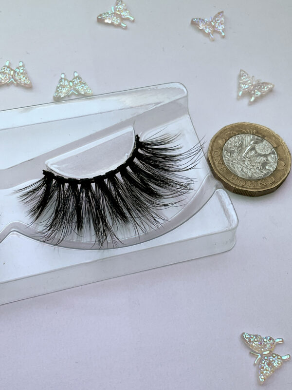 Felicia Layered Spiky False Eye Lashes - Image 6