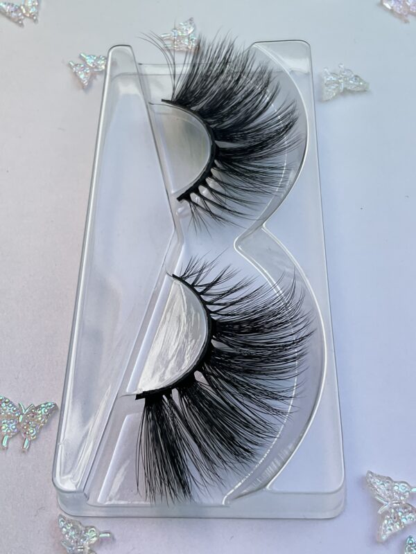 Dita Black Jumbo False Lashes 25mm - Image 5