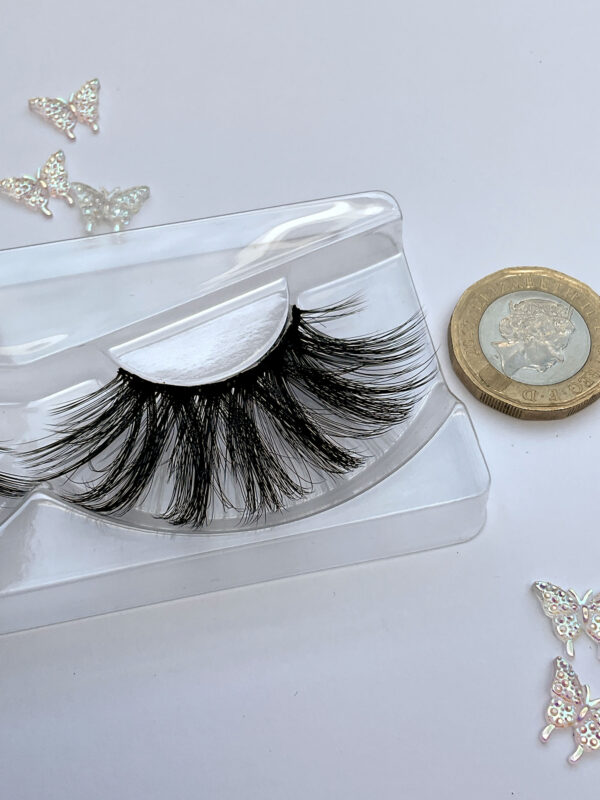 Marni Black 3D Jumbo False Lashes 25mm - Image 6