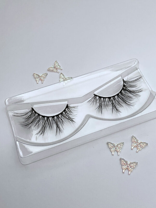 Mysti Black Medium Spiky False Lashes