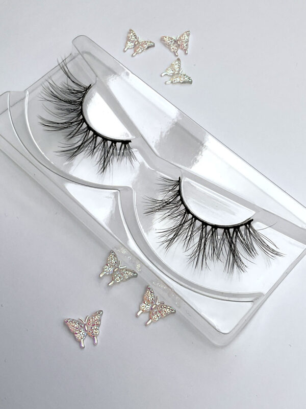 Mysti Black Medium Spiky False Lashes - Image 2