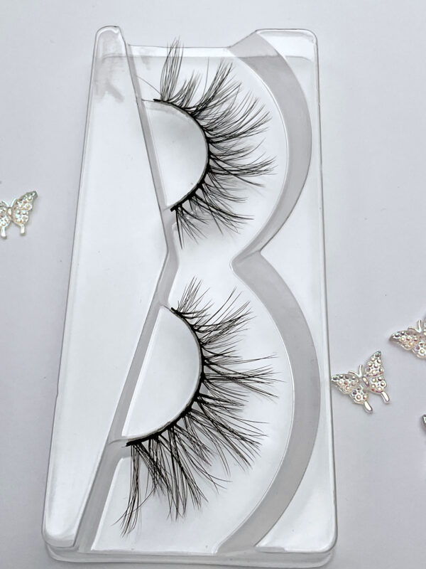 Mysti Black Medium Spiky False Lashes - Image 4