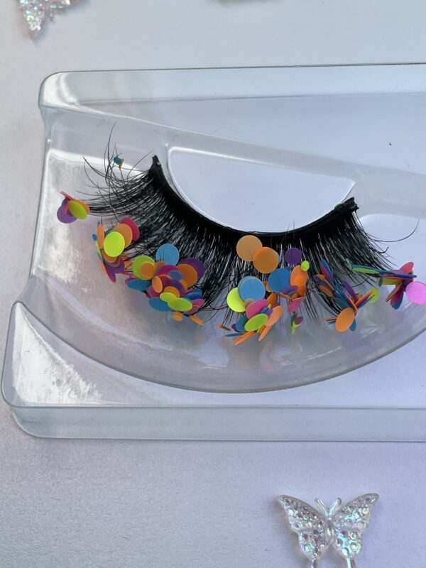 Poppy Popping Candy Matte Glitter Coated False Lashes - Image 4