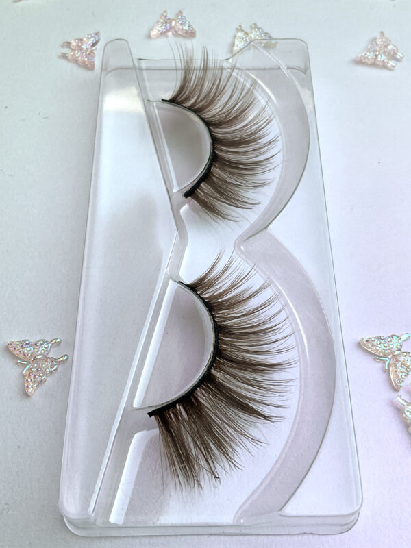 Wendy Brown Brown False Lashes - Image 5