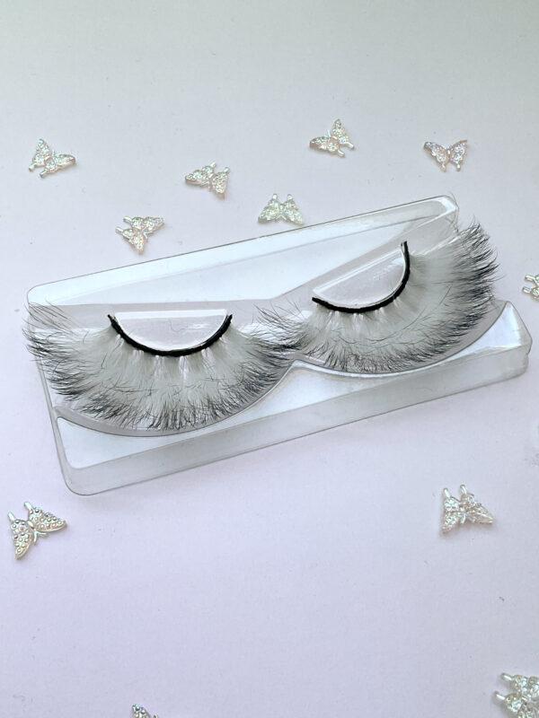 Winterrose White and Black False Lashes Eyelashes