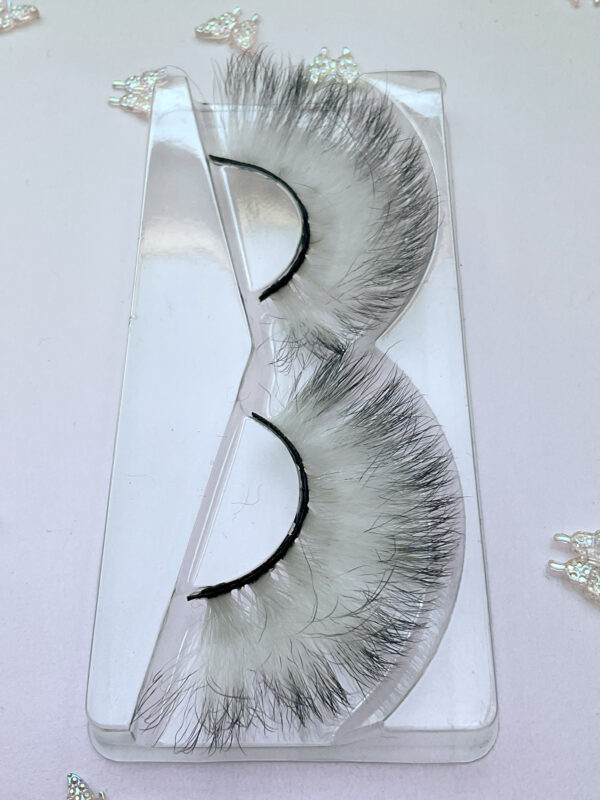 Winterrose White and Black False Lashes Eyelashes - Image 5