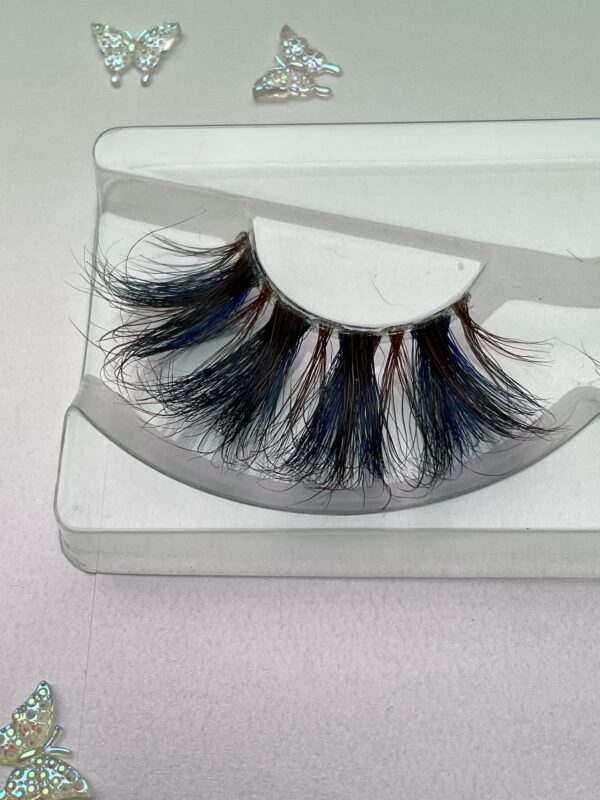 Bella Blue and Brown 25mm False Lashes - Image 3