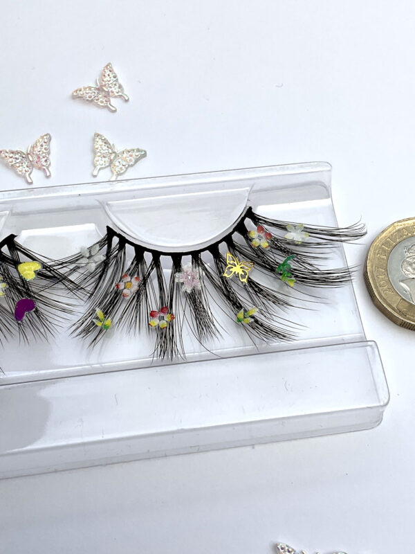 Flutter False Lashes with Flowers and Butterflies - Image 6