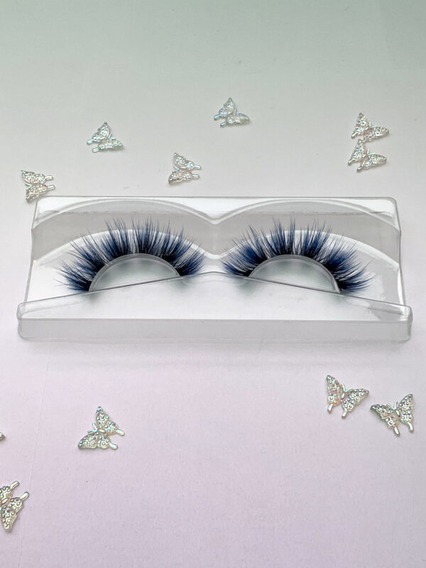 Bailey Blue Tipped Black False Lashes - Image 5