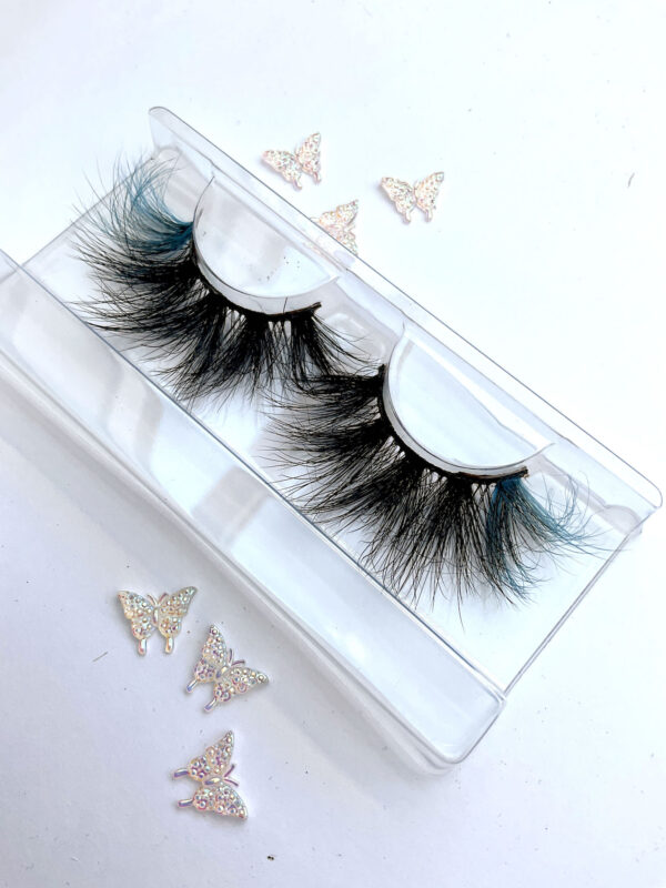 Skylar Black and Bright Blue 25mm False Lashes - Image 2