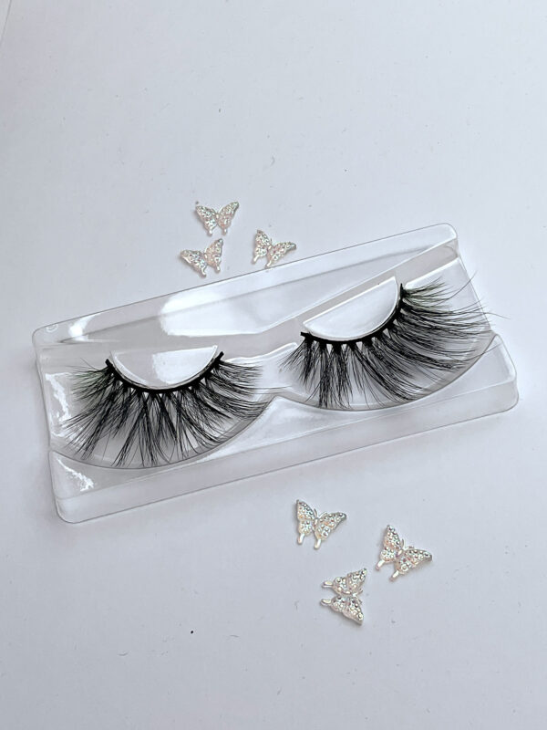 Mia Black and Pale Green False Lashes