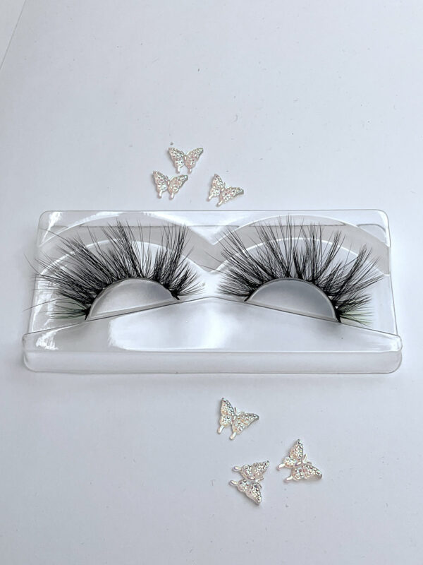 Mia Black and Pale Green False Lashes - Image 5