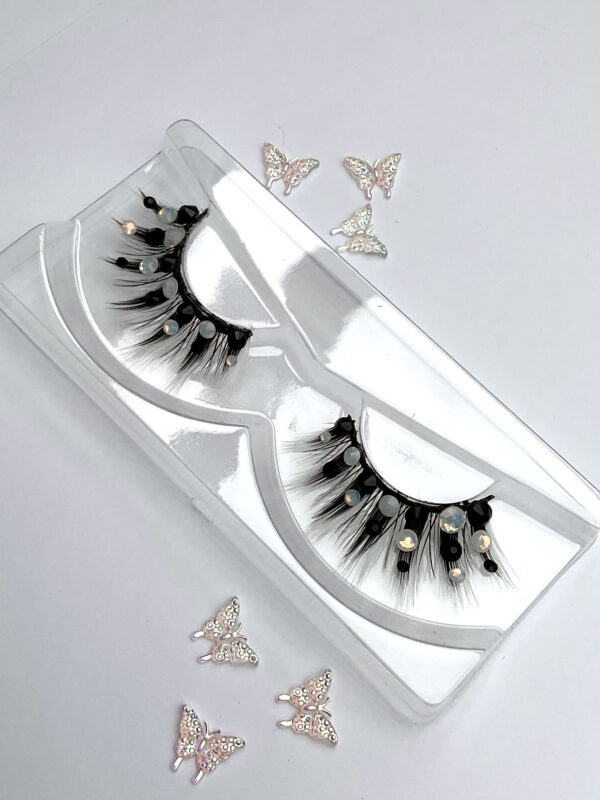 Wilma Bedazzled Black & White False Lashes - Image 2