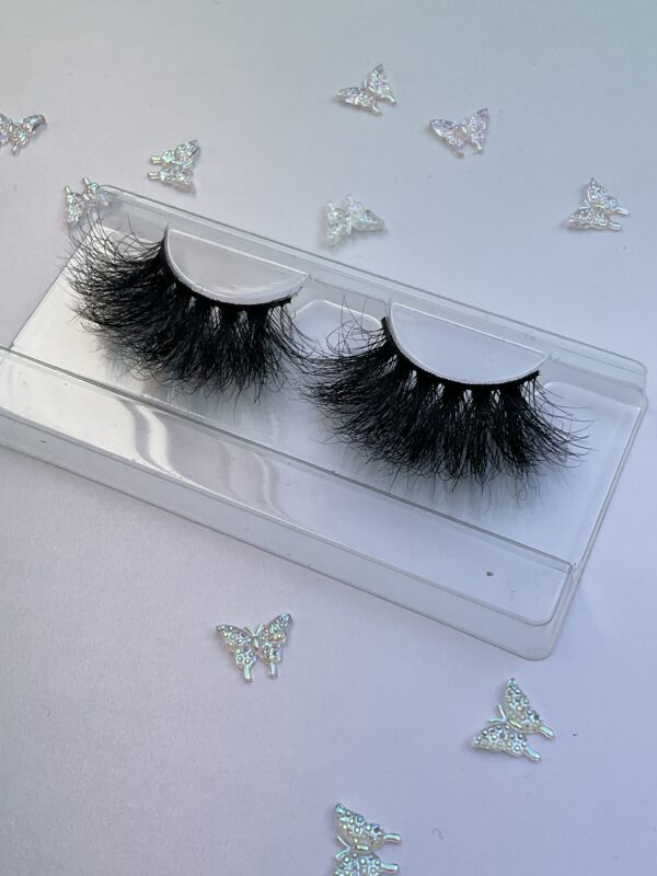 Oletha 25-30mm Black False Lashes - Image 3