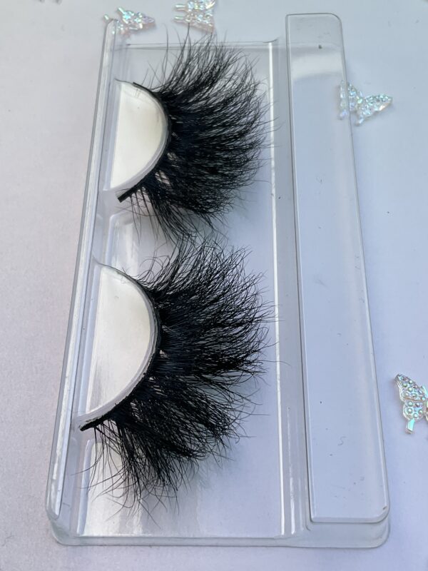 Oletha 25-30mm Black False Lashes - Image 5