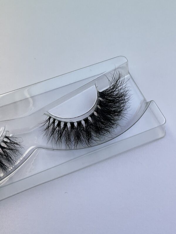 Janet Black False Lashes Eyelashes - Image 2