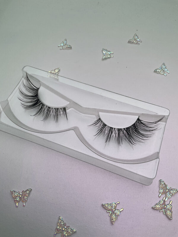 Jennifer "Russian Winged" Black False Lashes Eyelashes - Image 2