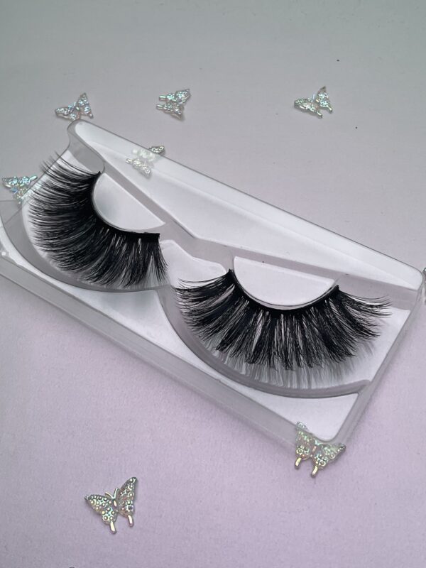 Cilla Black False Lashes Eyelashes 20-25mm - Image 2