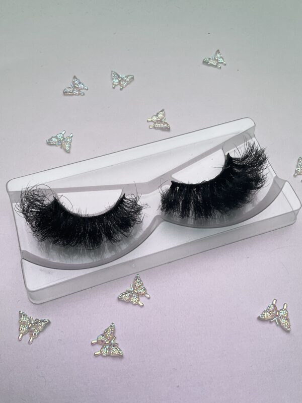 Pepper Black Curly Bushy False Lashes 20mm