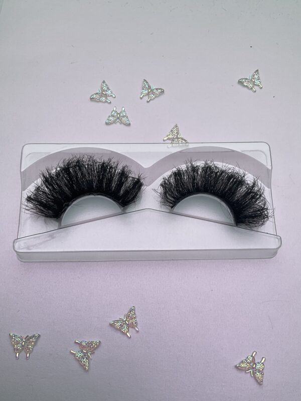 Pepper Black Curly Bushy False Lashes 20mm - Image 5