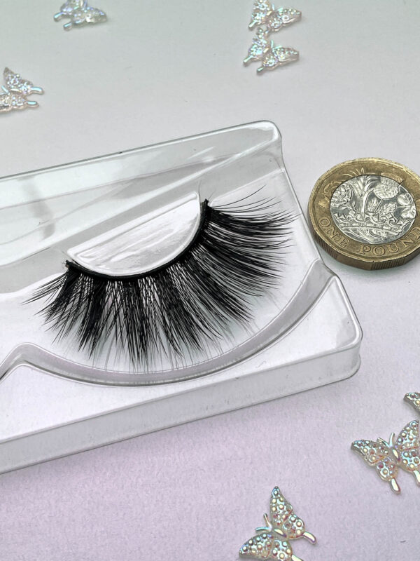 Damselfrau Vegan False Lashes - Image 6