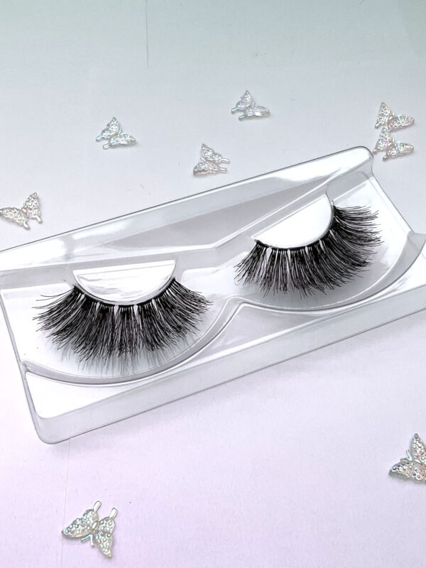 Femme Vegan False Lashes