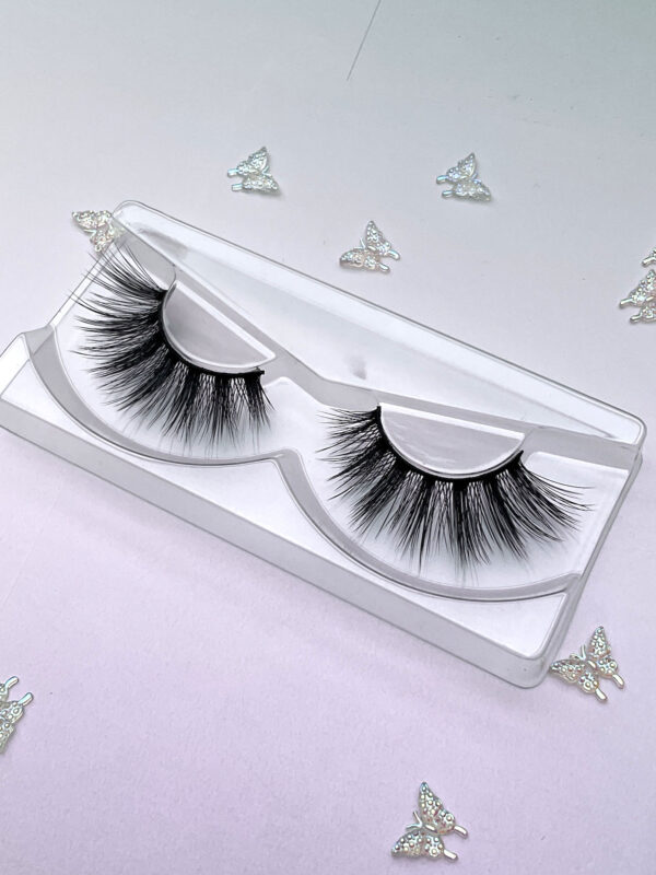 Fille Vegan False Lashes - Image 2