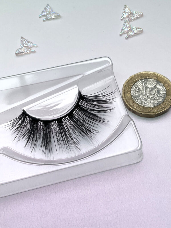 Fille Vegan False Lashes - Image 6