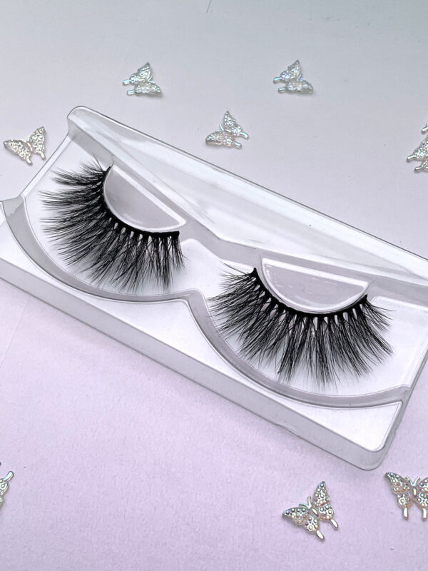 Madame Vegan False Lashes - Image 2