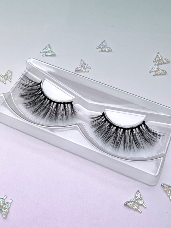 Mademoiselle Vegan False Lashes - Image 2