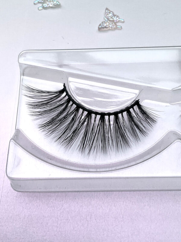 Mademoiselle Vegan False Lashes - Image 3