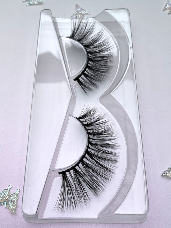 Mademoiselle Vegan False Lashes - Image 4