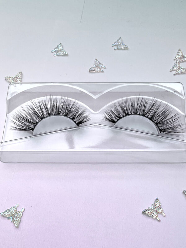 Mademoiselle Vegan False Lashes - Image 5