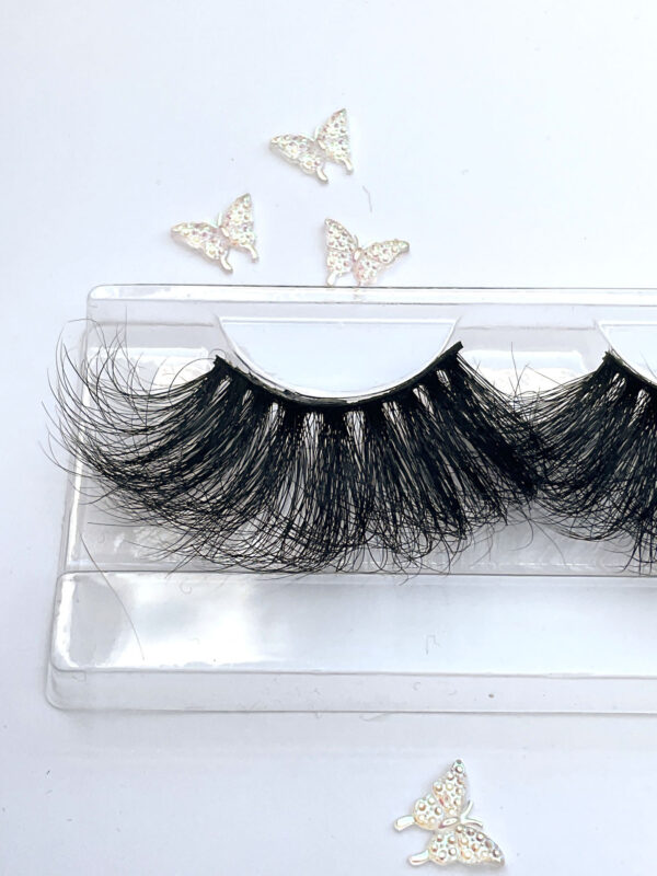 Liesel Giant 3D 30mm Black False Lashes - Image 3