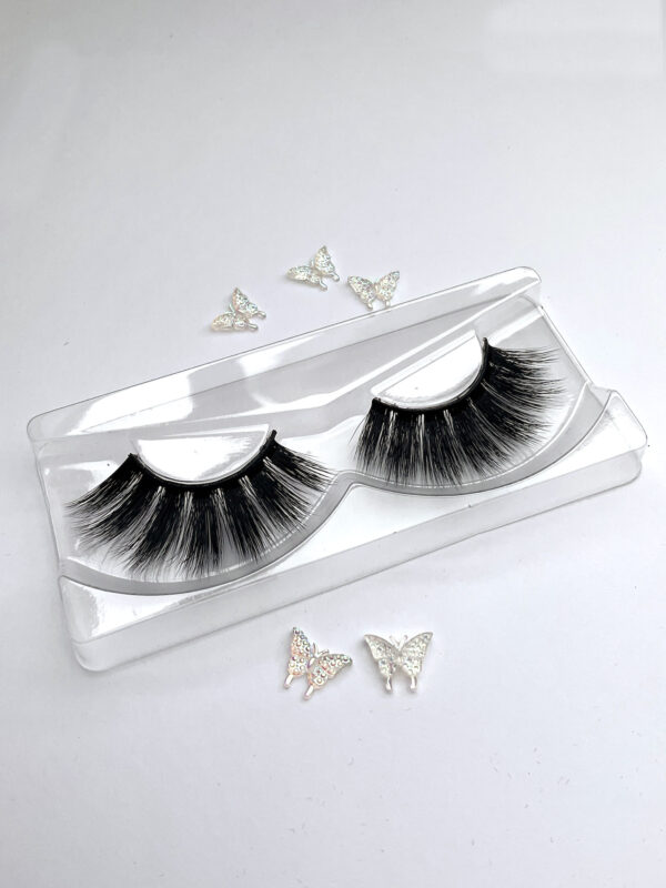 Sasha Black False Lashes 15mm