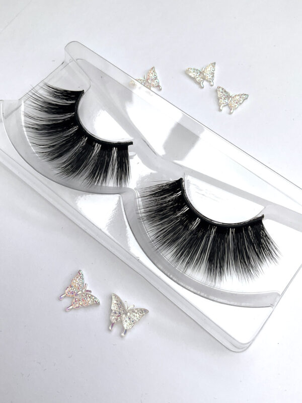 Sasha Black False Lashes 15mm - Image 2