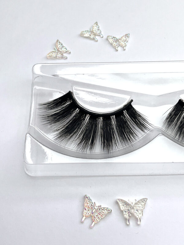 Sasha Black False Lashes 15mm - Image 3